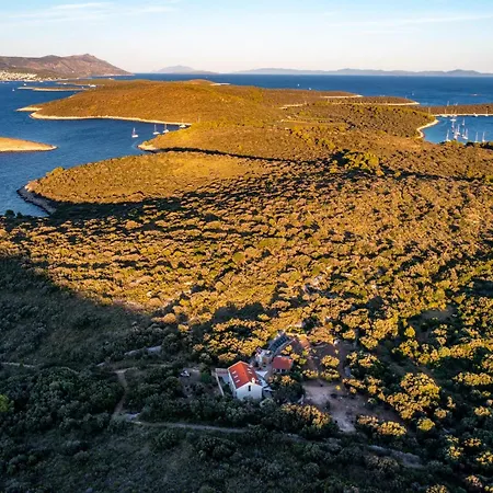 Hvar Cricket House Pakleni Island