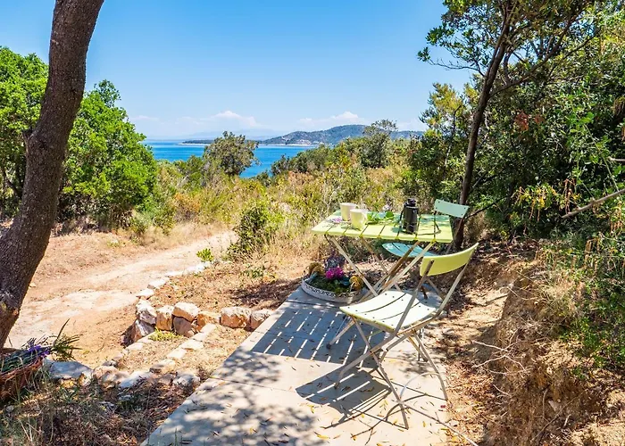 Hvar Cricket House Pakleni Island חוואר