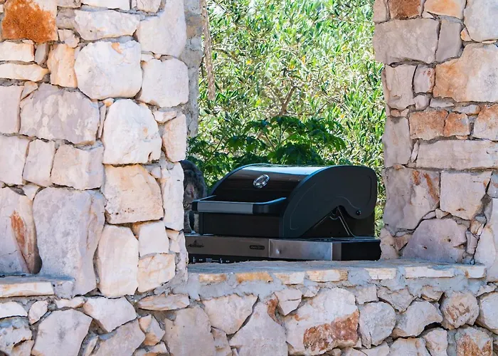 Hvar Cricket House Pakleni Island וילה חוואר