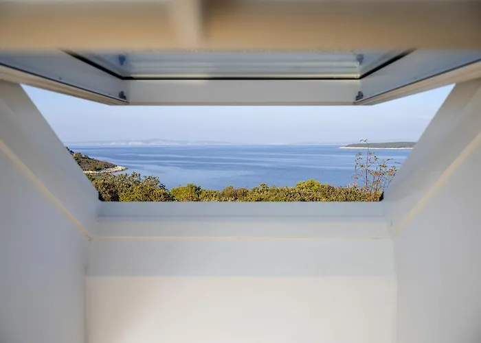 Hvar Cricket House Pakleni Island וילה חוואר