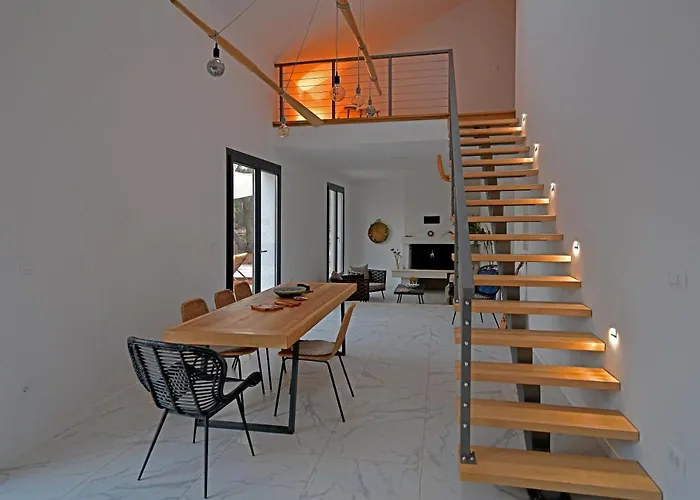 Hvar Cricket House Pakleni Island * חוואר