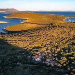 Hvar Cricket House Pakleni Island