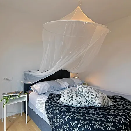 וילה Hvar Cricket House Pakleni Island