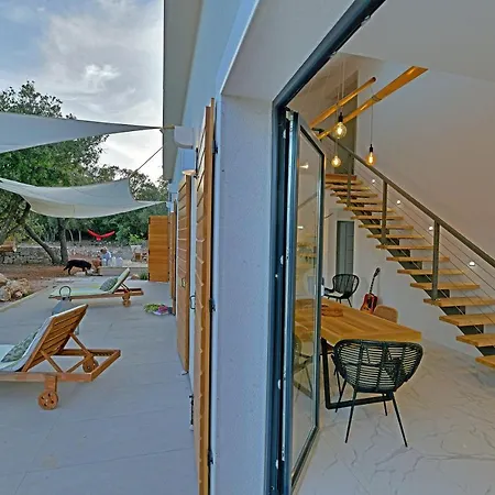 Hvar Cricket House Pakleni Island *