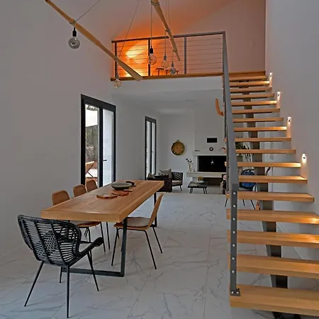 Hvar Cricket House Pakleni Island * חוואר