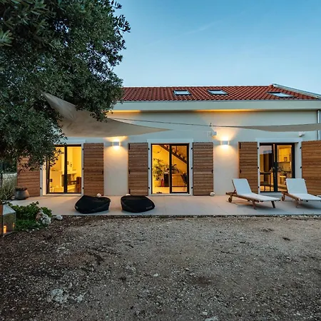 Hvar Cricket House Pakleni Island *