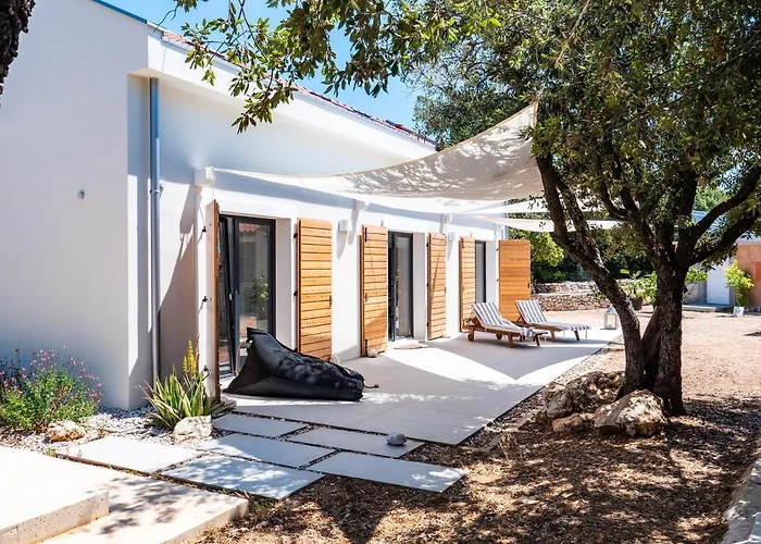 Hvar Cricket House Pakleni Island