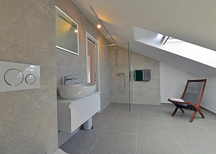 Hvar Cricket House Pakleni Island * Hvar Town