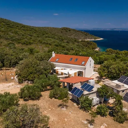 Hvar Cricket House Pakleni Island * Hvar Town