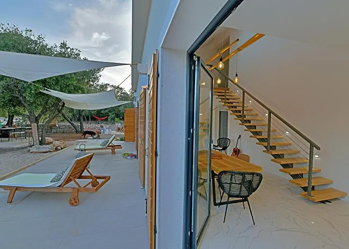 Hvar Cricket House Pakleni Island *